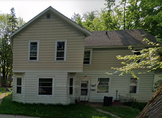 315 1/2 S 5th Ave